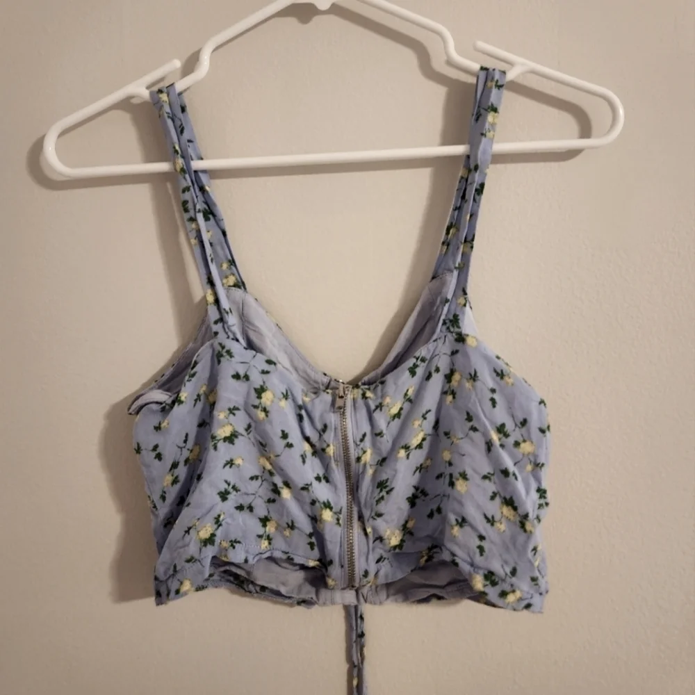 Crop top - Picture 5 of 5